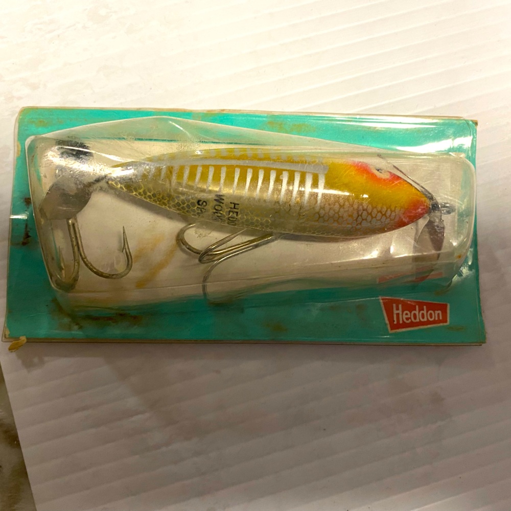 Antique fishing lures, Heddon in package, Krocodile, BENO, wonder lure.With case